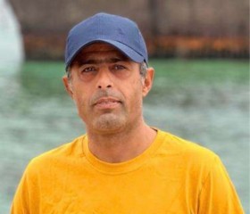Arman, 52, Prague