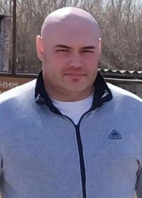 Александр из Омска 44 года