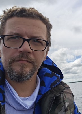 Михаил из Красное Село 46 лет