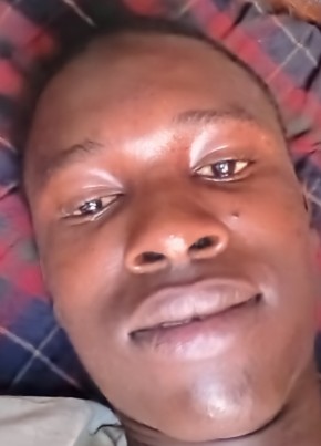 GIBRAN CHIBUNGU из Nairobi 21 год