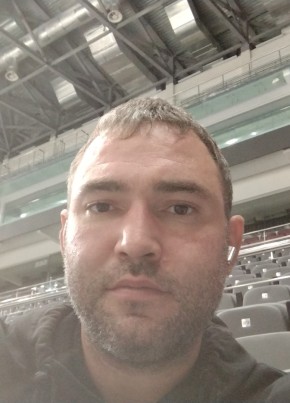 Виталий из Москвы 32 года