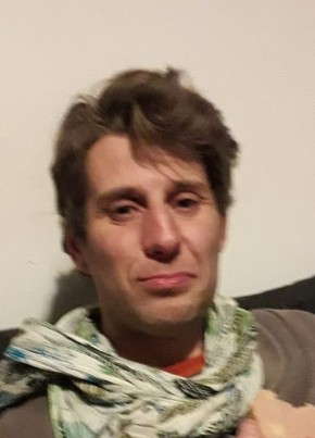 Pierre, 39, République Française, Romans-sur-Isère