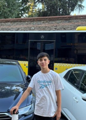 Mert, 18, Turkey, Istanbul