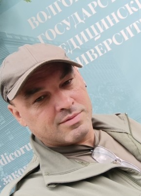Руслан из Волгограда 45 лет
