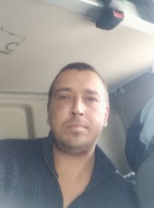 Zhenya Bugayov, 42, France, Lyon