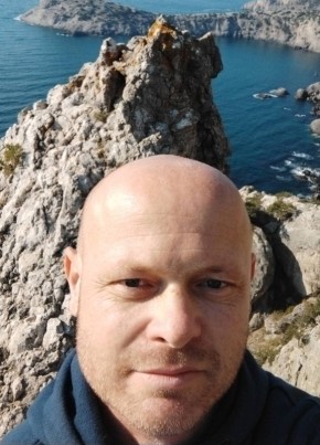 Александр, 41, Россия, Феодосия