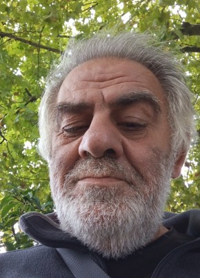 Тиго из Épinay-sur-Orge 62 года