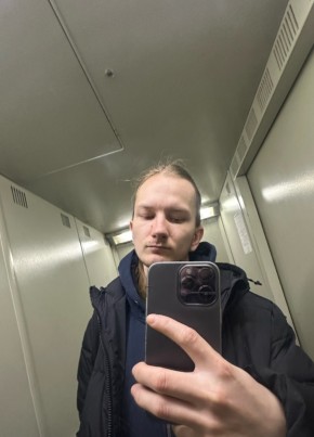 Александр, 25, Россия, Королёв