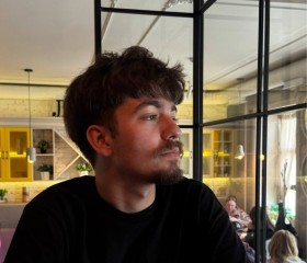 Artemiy, 23, Moscow
