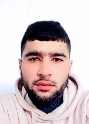 Alihan Gudalov из Владивостока 22 года
