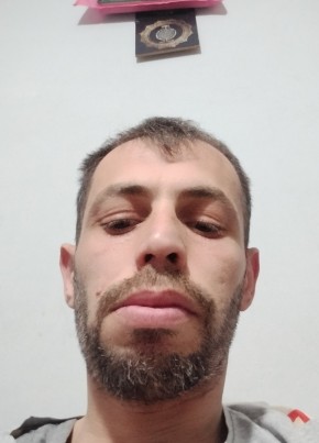 A из Karabağlar 21 год