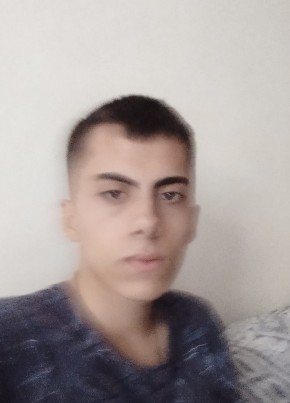 Muhammed oturan, 18, Türkiye Cumhuriyeti, Gaziantep