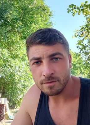 Максим, 32, Россия, Феодосия