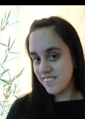 Júlia dos Santos, 22, Brazil, Porto Alegre