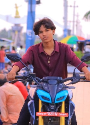 SURAJ из Janakpur 18 лет