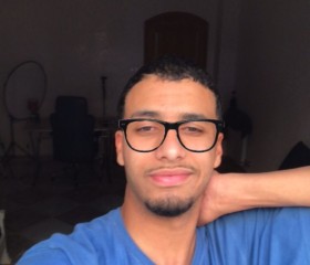 Zakaria, 19, Algiers