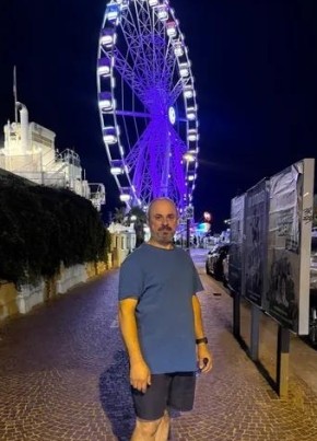 Алексей из Paris 59 лет