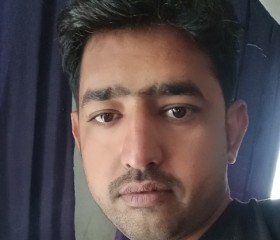 Huuu, 20, Kanganpur