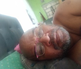 John louis, 57, Abepura