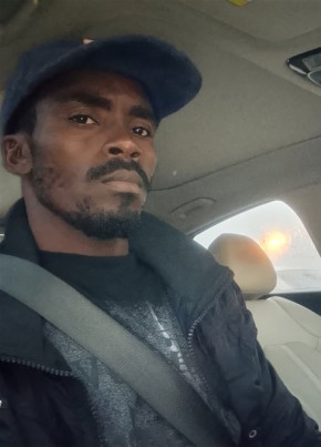 Isaac из Abidjan 37 лет