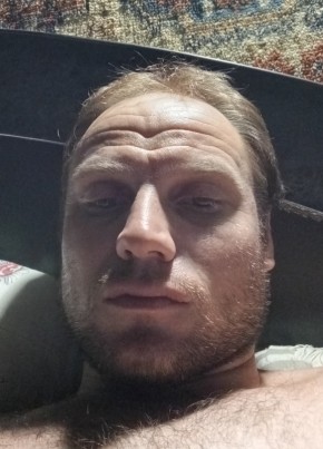 Максим из Городище 34 года