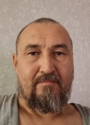 Рушан из Орска 48 лет