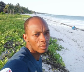 Mau, 35, Mwanza