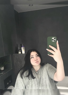 Ульяна из Новосибирска 19 лет