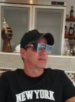 Alex Karen, 51, Diez de Octubre