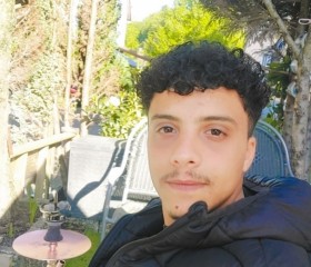 Ahmed, 22, Berlin