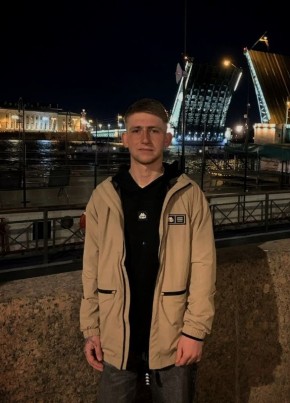 Кирилл из Гатчины 19 лет