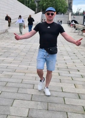Artimi из Berlin 32 года