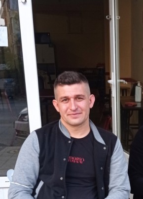 Hakan, 29, Türkiye Cumhuriyeti, Perşembe