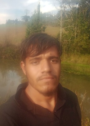 Paulo Henrique из São José 21 год