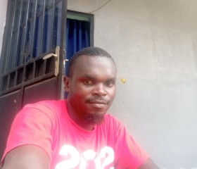Roland, 30, Douala