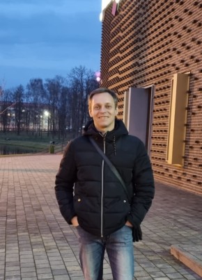 Денис из Москвы 42 года