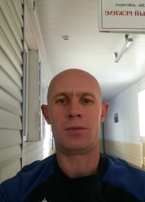 Roma, 44, Russia, Ust-Omchug