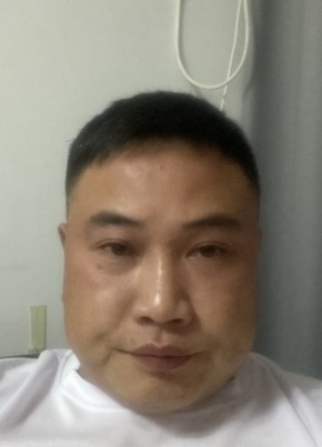 管方琦, 42, 中华人民共和国, 杭州市