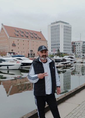 Giorgi из Warszawa 52 года