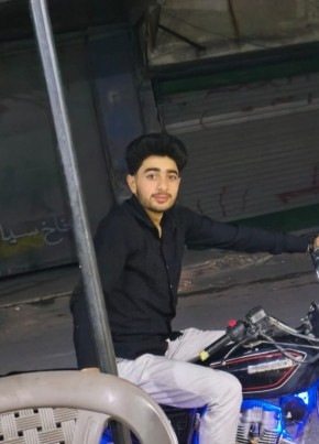 سلطان из Frankfurt am Main 18 лет
