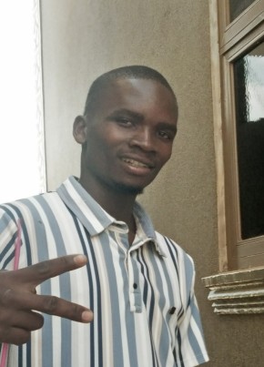 Joel из Mukono 24 года