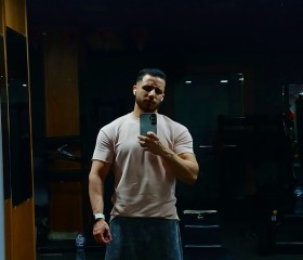 Mo, 23, Alexandria