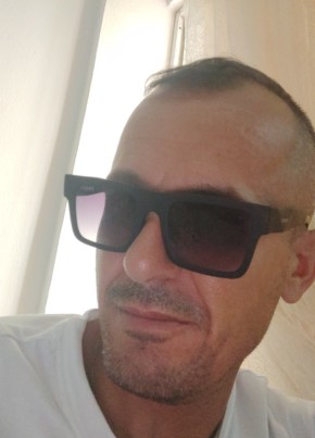 Roland, 43, Albania, Tirana