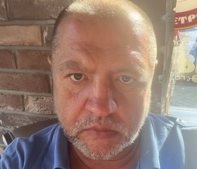Vitaliy, 46, Saint Petersburg