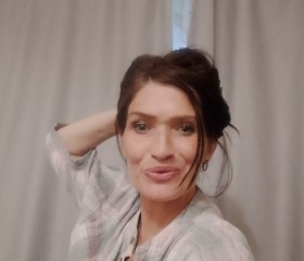 Yuliya, 50, Saint Petersburg