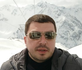 Ebar, 26, Simferopol