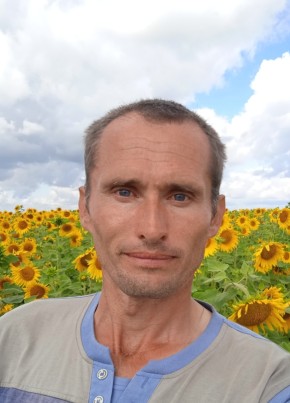 Aleksey, 42, Russia, Petrovsk