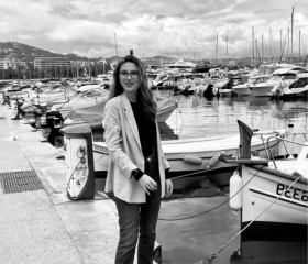 Elena, 25, Gent