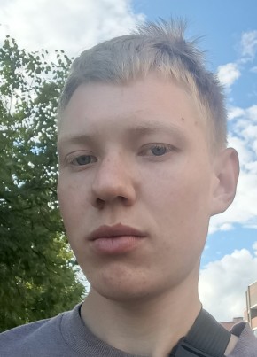 Антон из Костромы 22 года