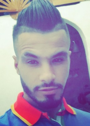 ayman, 25, People’s Democratic Republic of Algeria, Sig